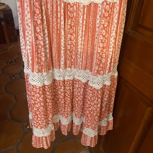 Lost + Wander halter embroidered maxi dress large - Picture 4 of 7